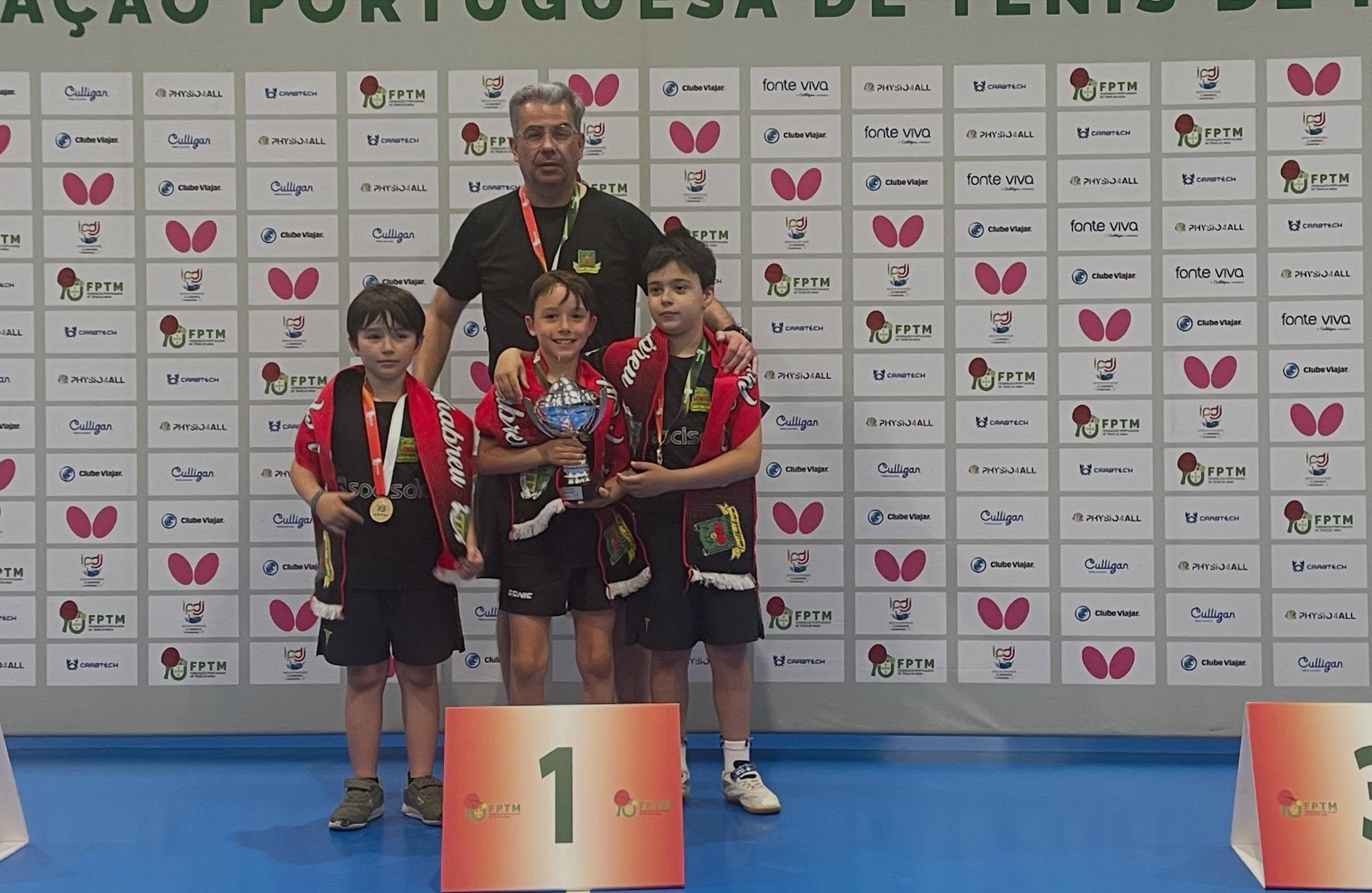 CN Eq Sub9 masc campeões